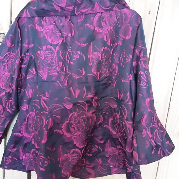 Blazer - Picture 2 of 3